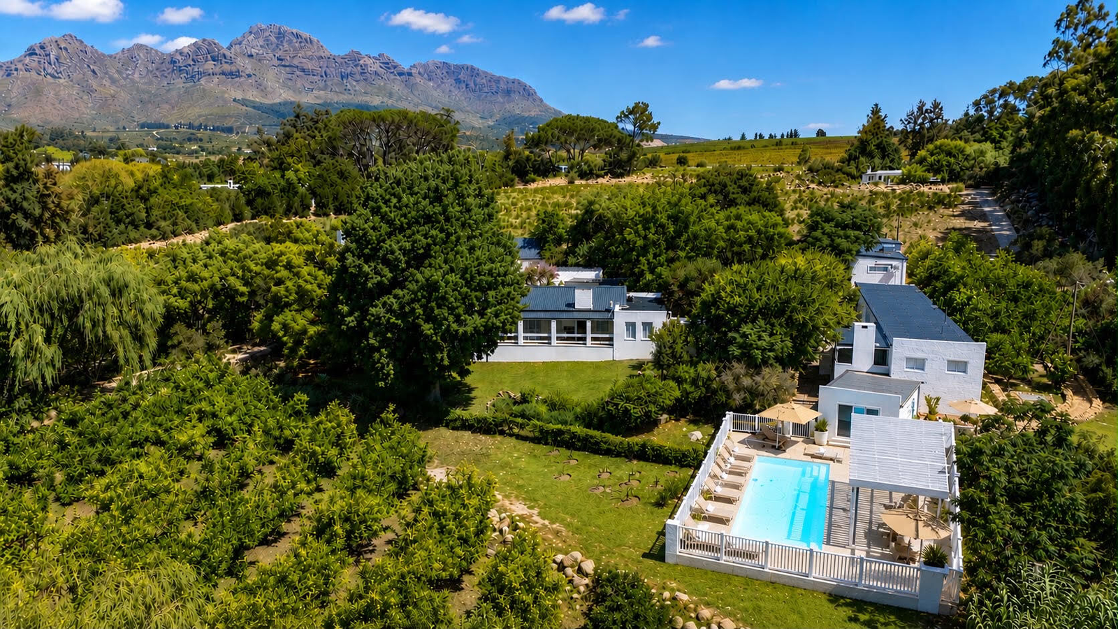 Your Hideaway on the Banks of the Blauwklippen